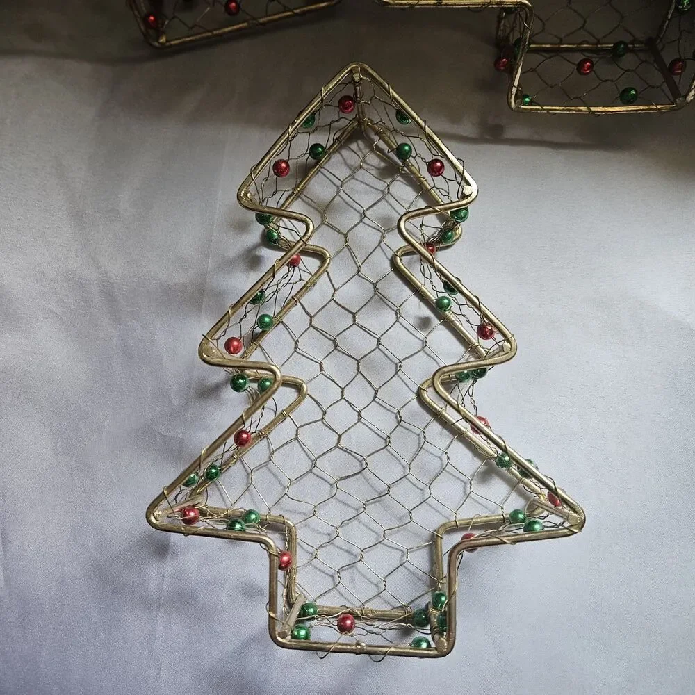 Nesting Metal Christmas Tree Shaped Decor Wire Basket Set of 3